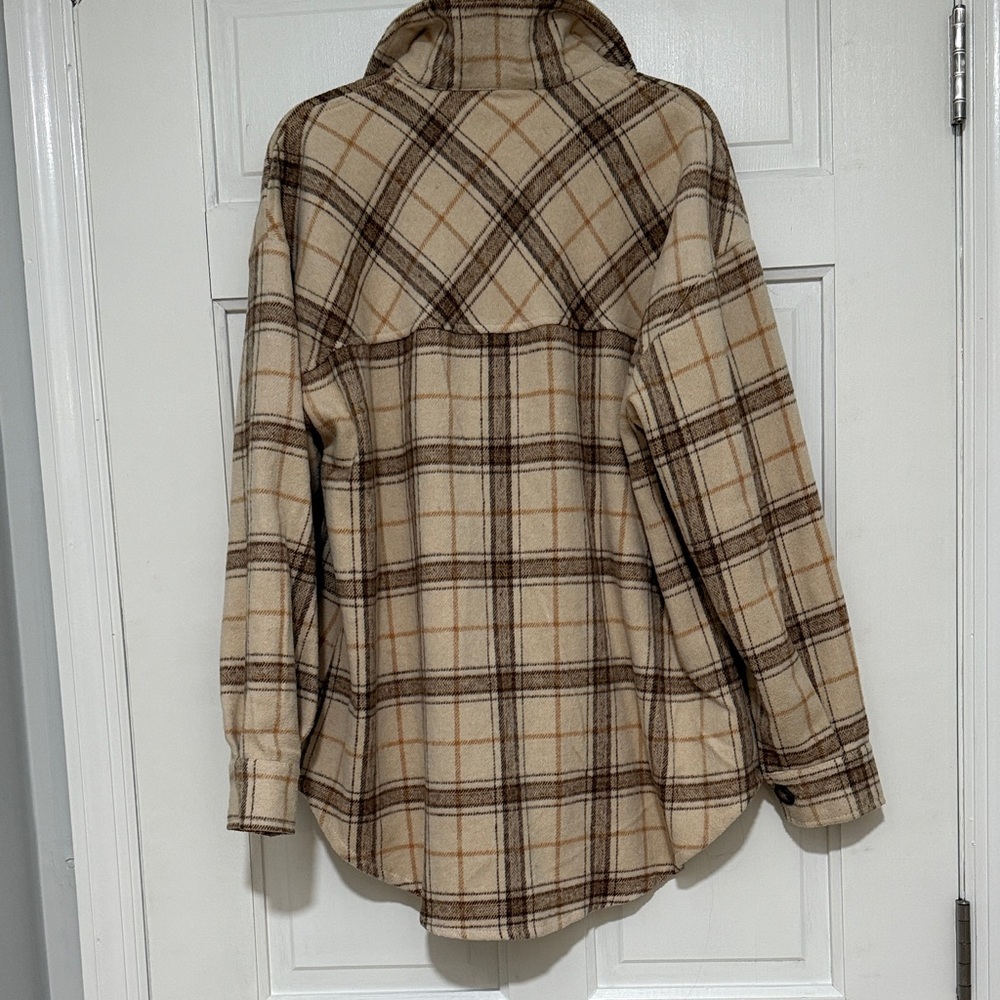 Zaful Plaid Flannel Button Down Shirt/ Shacket - Picture 10 of 10